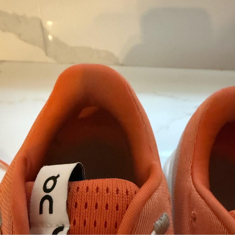 On Running Cloudsurfer Flame Orange Preowned runn… - image 6